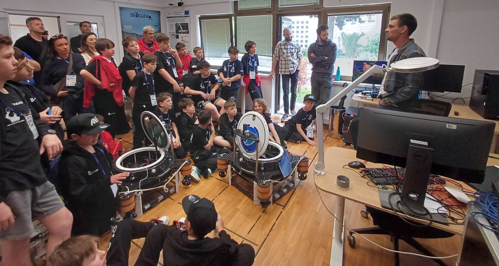 You are currently viewing 𝐅𝐫𝐨𝐦 𝐁𝐨𝐥𝐨𝐠𝐧𝐚 𝐭𝐨 𝐭𝐡𝐞 𝐅𝐮𝐭𝐮𝐫𝐞 𝐨𝐟 𝐑𝐨𝐛𝐨𝐭𝐢𝐜𝐬